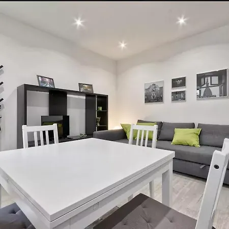 Aurora Apartment